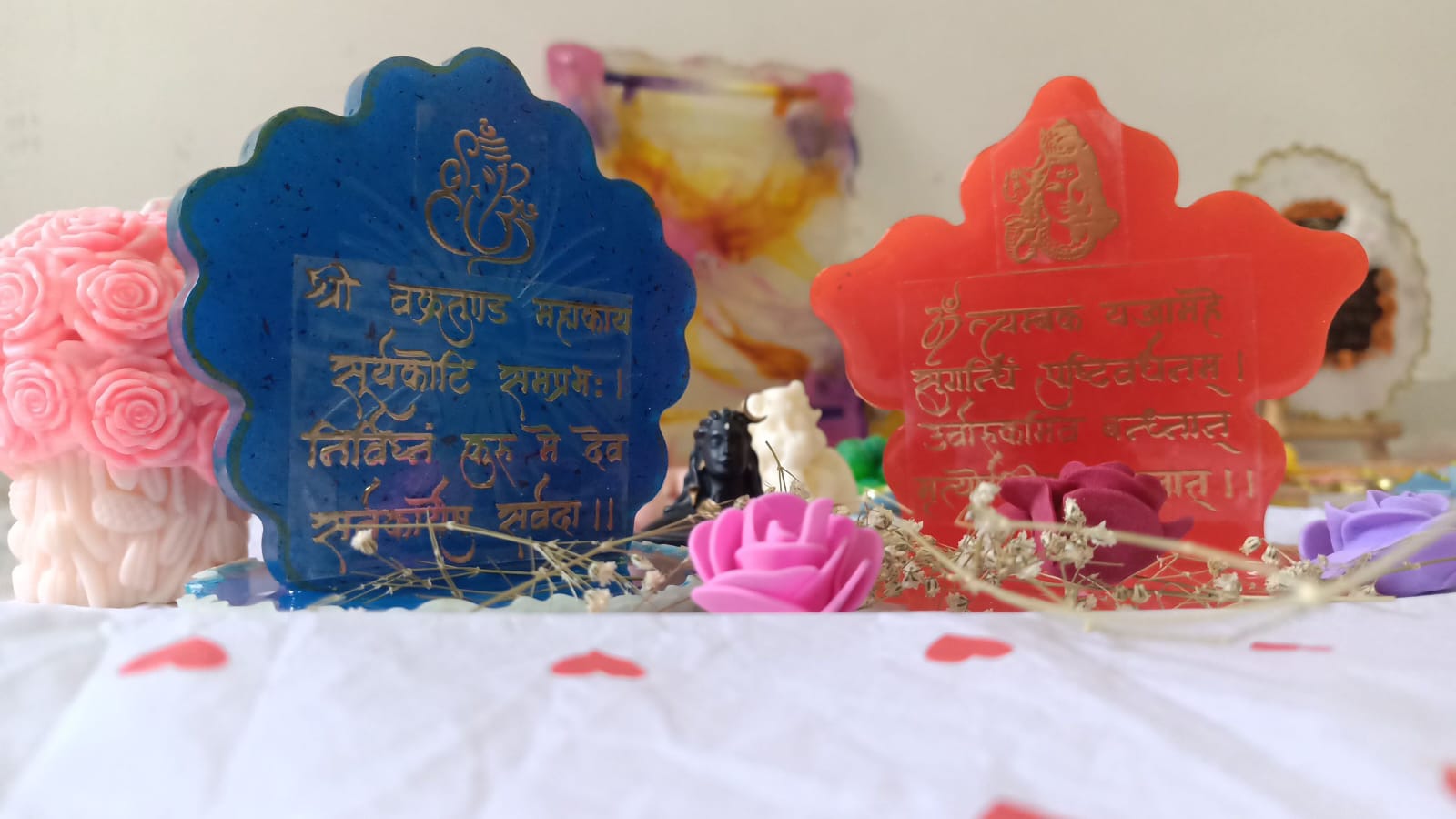 elegant creation resin handmade red & blue ganesha & shiva mantra stand (pack of 2)